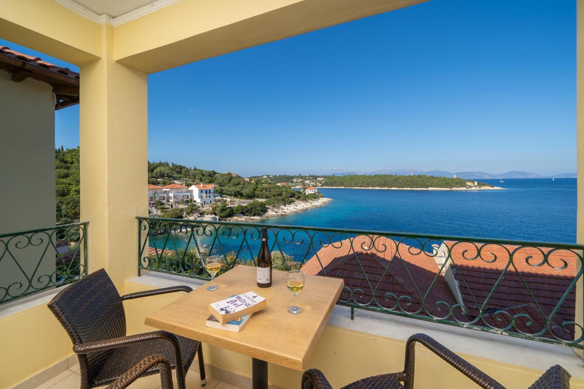 Stella Hotel Apartments Fiskardo Extérieur photo